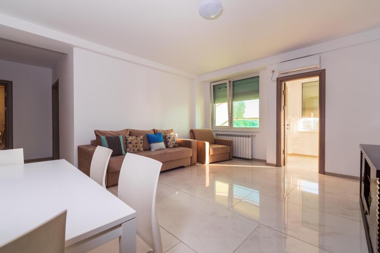 C&Y Marco Apartments Мамая Экстерьер фото